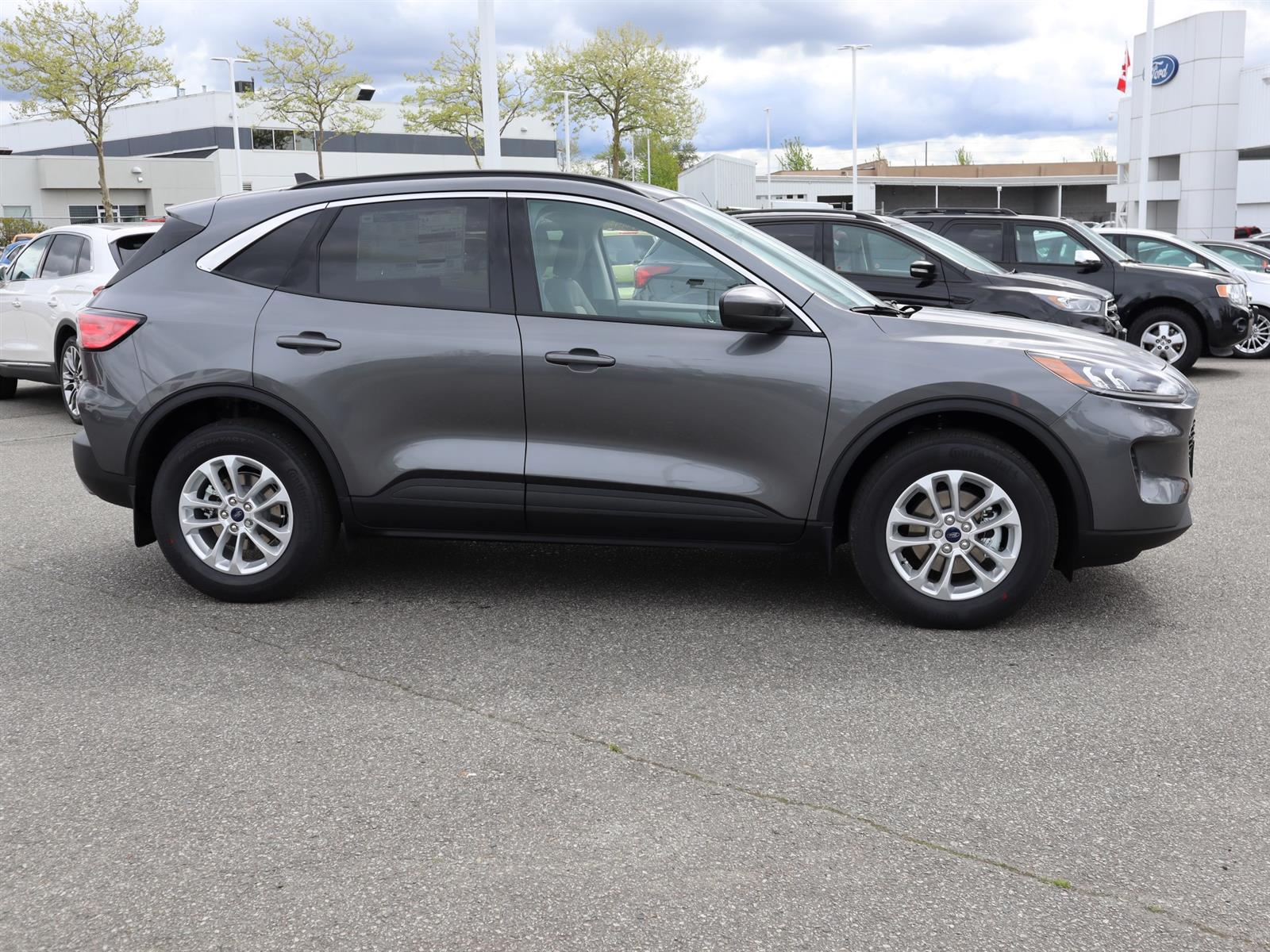 2021 Ford Escape SE Carbonized Grey, 1.5L EcoBoost® Engine with Auto